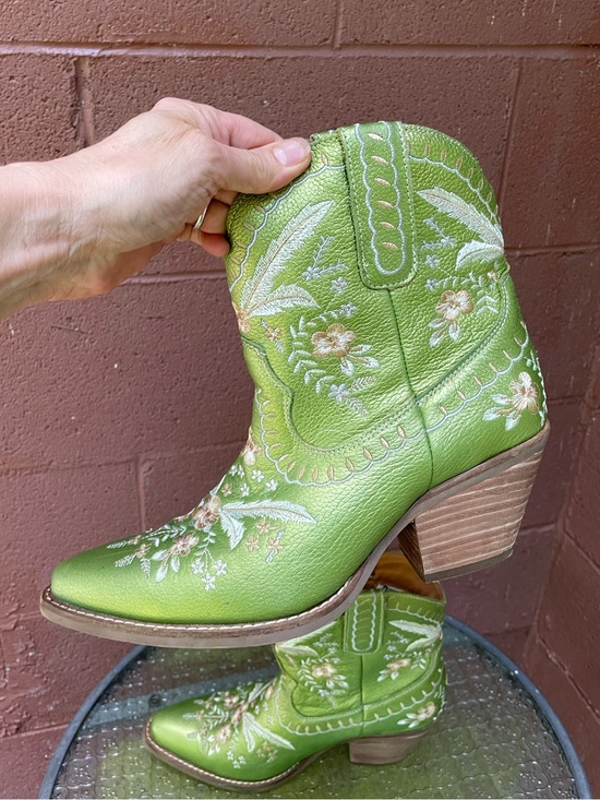 dingo Shoes - Dingo Primrose Western Boot In Green Metallic Size 9.5